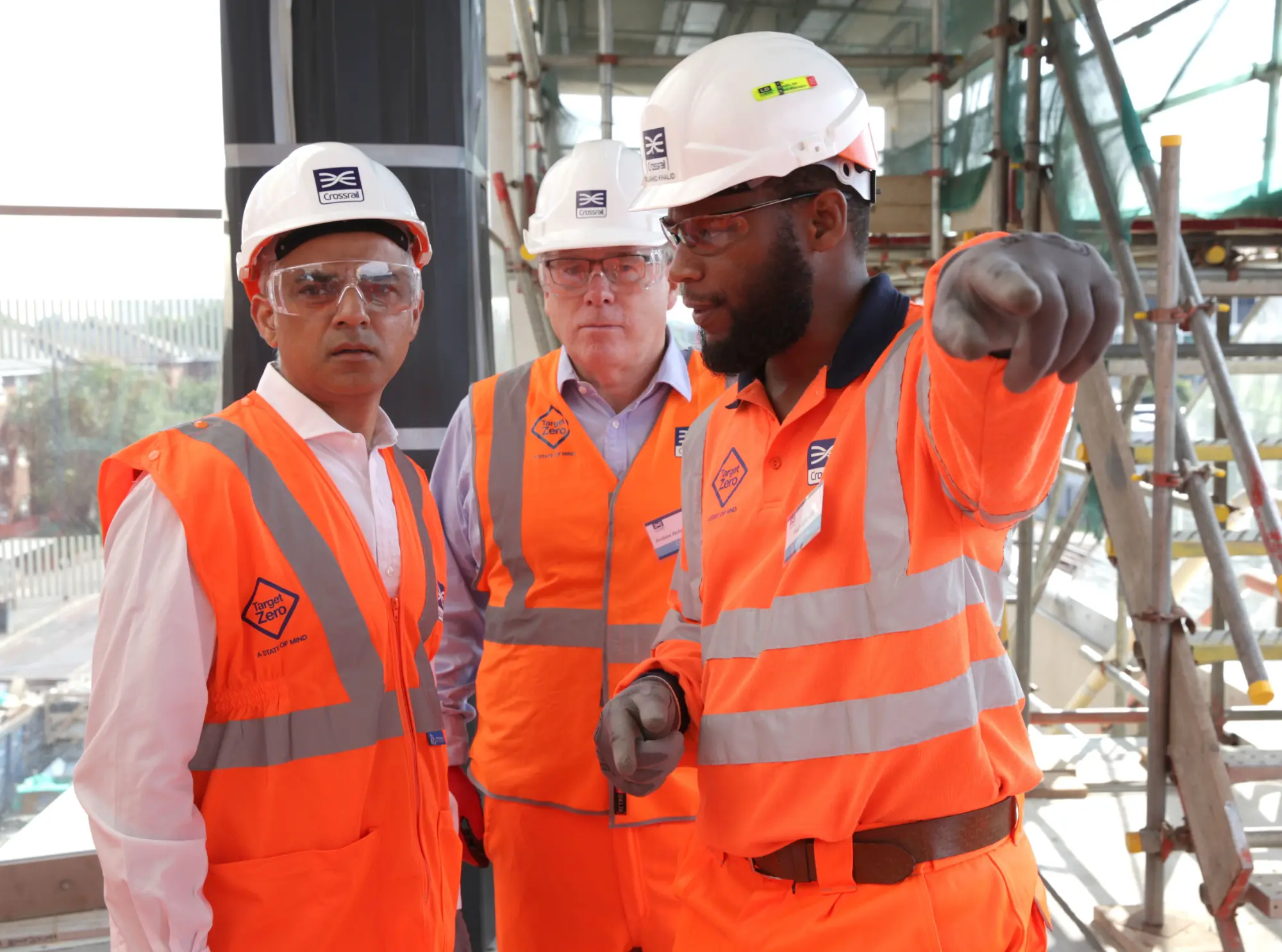 Mayor of London Sadiq Khan visited a worksite in 2016 to celebrate progress, escorted by a Bechtel project manager
