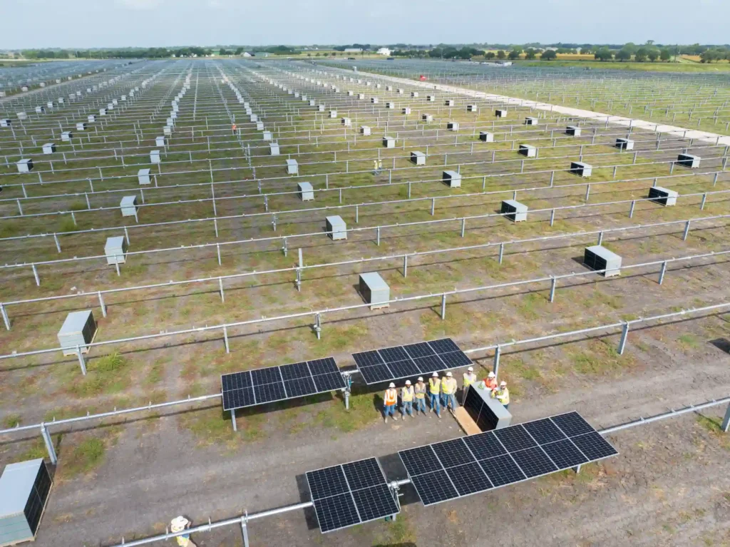 Crew at Cutlass Solar 2 installation